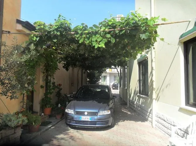 Hotel Villa-brandi --- Completa ---